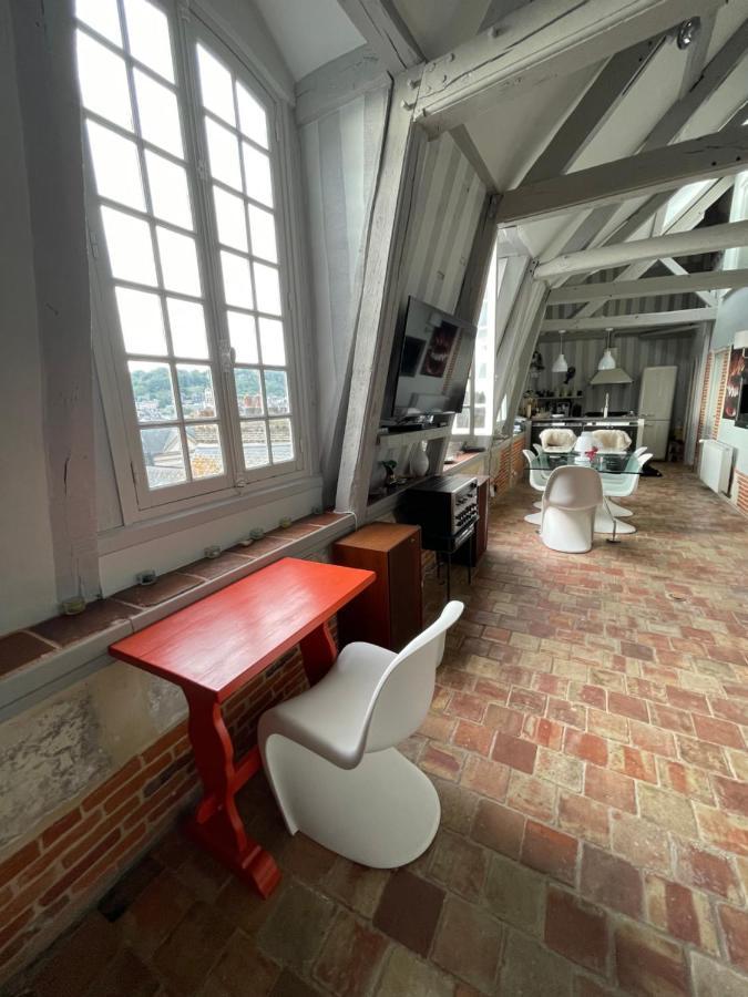 Le Loft Du Homard Bleu - Entre Ciel Et Mer - Free Parking 500M Honfleur Exterior photo